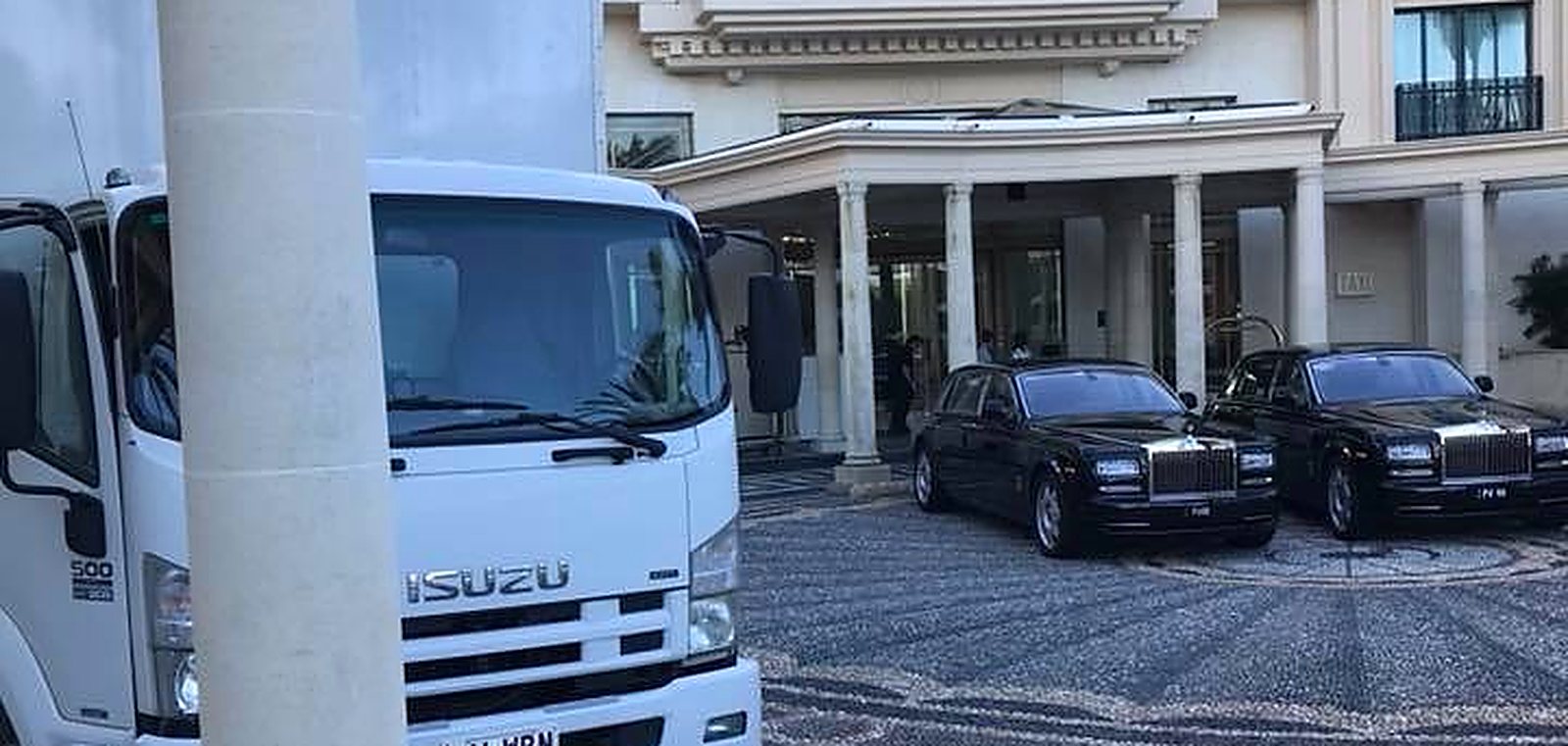 A Jacaranda removals truck on a job at a Gold Coast luxury hotel